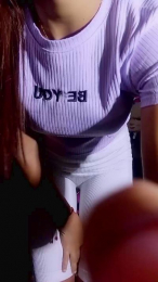 Scarlett_pee webcam model stream image