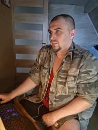 Foxyshaved webcam model stream image