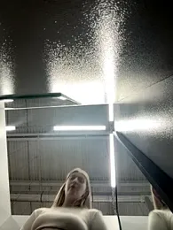 littlebitchesss webcam model stream image