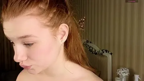 Juuulia_ webcam model stream image