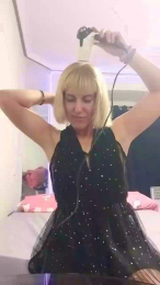 CrazySavage webcam model stream image