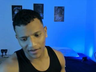 Airon Garcia webcam flirt4free model stream image