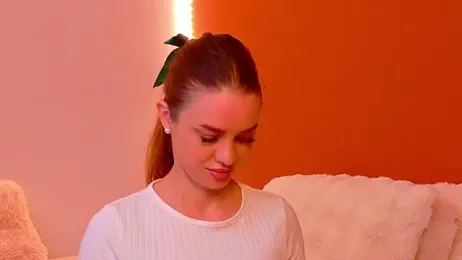 Mirra_ webcam model stream image