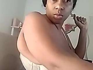 madamg webcam model stream image