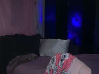 sashaishere webcam model stream image