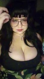 Bruxa_Oichi webcam model stream image