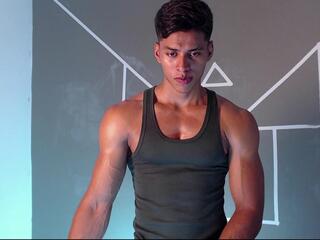 Ulises Brown webcam model stream image