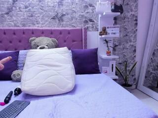 Anto Pierce webcam model stream image