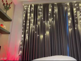 highenough_queen webcam model stream image