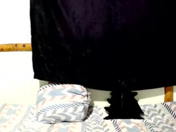 miahells webcam model stream image