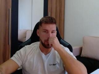 Darius Giles webcam flirt4free model stream image