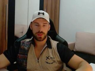 Darius Giles webcam model stream image