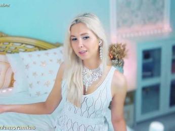 Amoramias webcam model stream image
