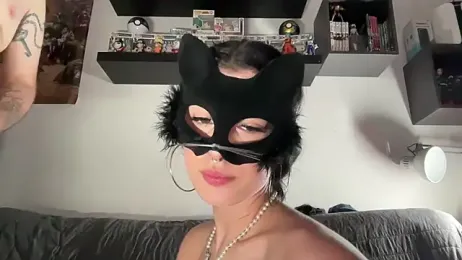 SilentScreamsVan- webcam model stream image
