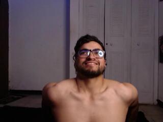 Chrys Harris webcam model stream image