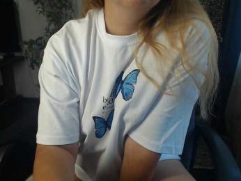 Reenaa webcam model stream image