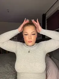 cc_uncensored webcam model stream image