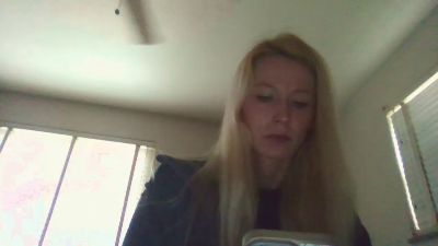 Emwarr1998 webcam model stream image