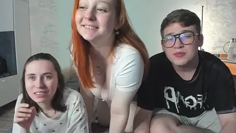 couple_of_kittens_ webcam model stream image