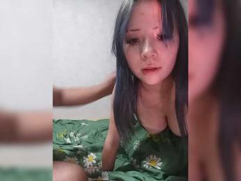 LOVELYTWINS webcam bongacams model stream image