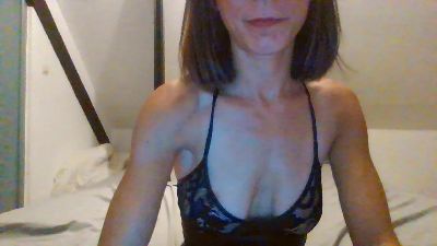Loolaa_k webcam model stream image