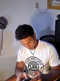 Felix_Asher webcam model stream image