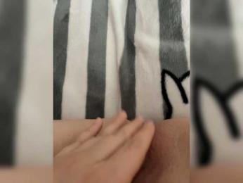 Alisalisaaa webcam model stream image