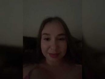 Alisalisaaa webcam model stream image