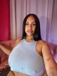 MaverickGray webcam stripchat model stream image