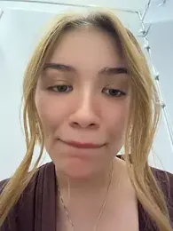 FlashTitsRoyal webcam model stream image