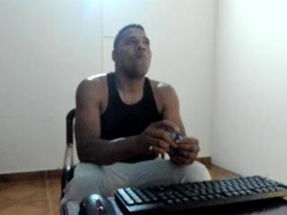 Leon Reinaldo webcam model stream image