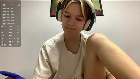 LorRebak webcam model stream image