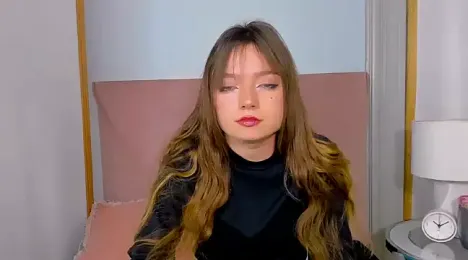 GraceLips webcam stripchat model stream image