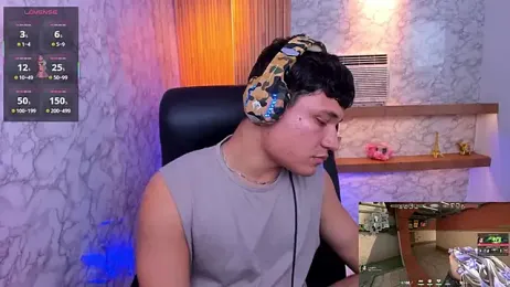 AndrewPeach_ webcam model stream image