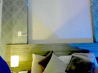 Mistyc Colis webcam model stream image