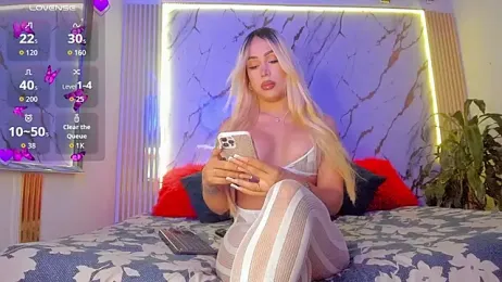 IzamarQueen1 webcam stripchat model stream image