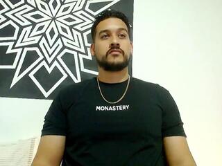 Chris Dennis webcam flirt4free model stream image