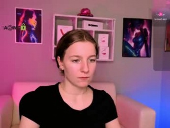 alyssamoan webcam model stream image