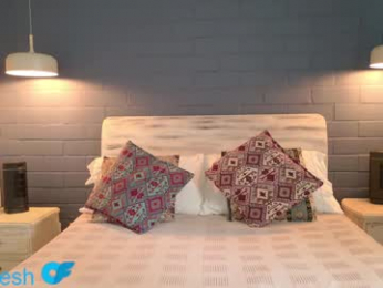 kellytesh webcam chaturbate model stream image