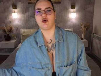 Kity-Mooree webcam bongacams model stream image