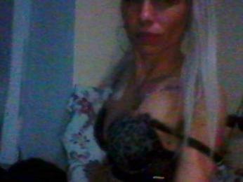 CzeGirl webcam bongacams model stream image