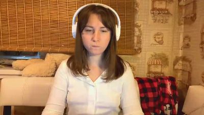 CorinnaTix webcam model stream image