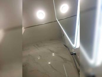 LYALYAtop webcam model stream image