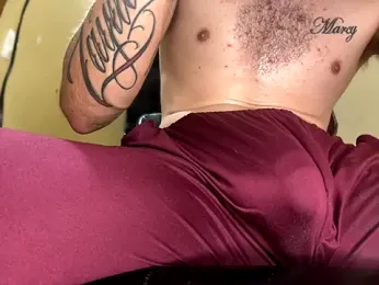 bwcizThrobbing webcam model stream image