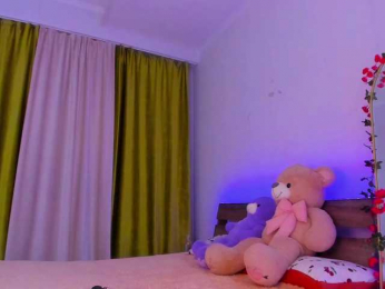 Dollyiaa webcam model stream image