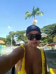 _kathaLopez_ webcam stripchat model stream image