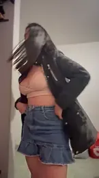 licky_lu webcam model stream image