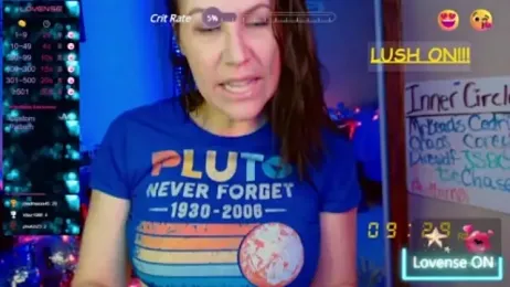 EmmaIsHere webcam model stream image