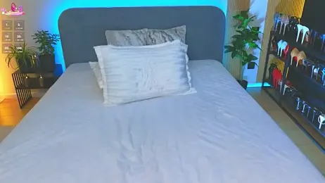 Kira_from_UA webcam model stream image