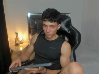 Enzo Slora webcam model stream image